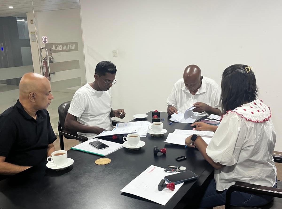 Signing the letter of intent for the hospital reconstruction